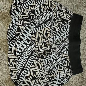 Beautiful print short skirt